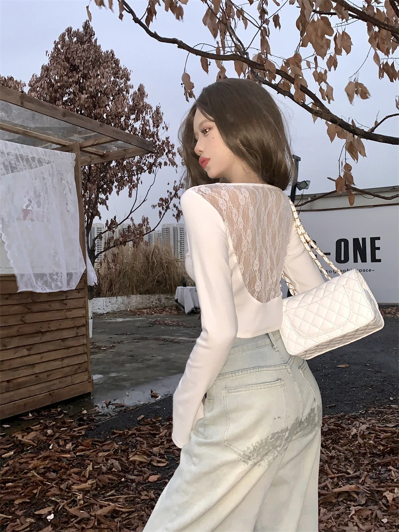 独特甜辣妹蕾丝拼接不规则镂空露背短款上衣打底衫秋款女装内搭