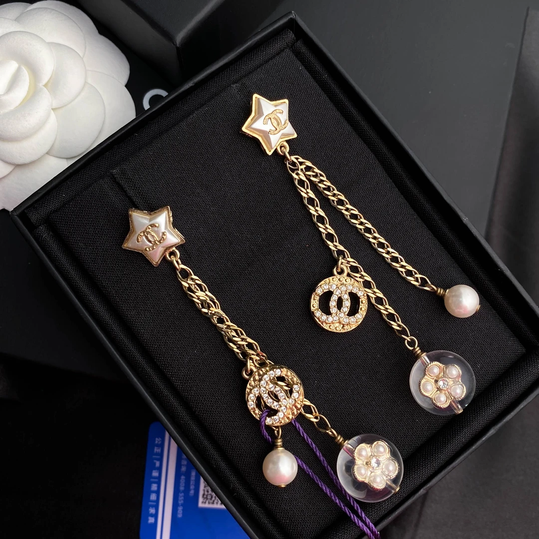 全新未使用 Chanel/香奈儿 经典双C雪地系列星星吊坠耳环S4646