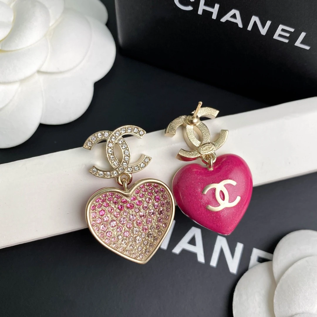 全新未使用 Chanel/香奈儿  23P春夏 爱心粉钻渐变双C 耳环 S4088