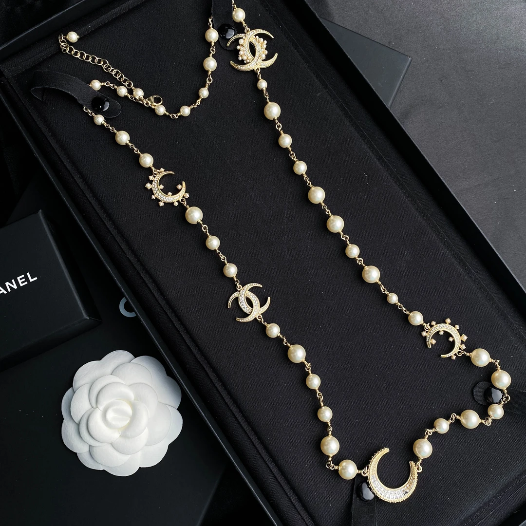 全新未使用 Chanel/香奈儿 经典双C 月亮镶钻珍珠项链 S3505