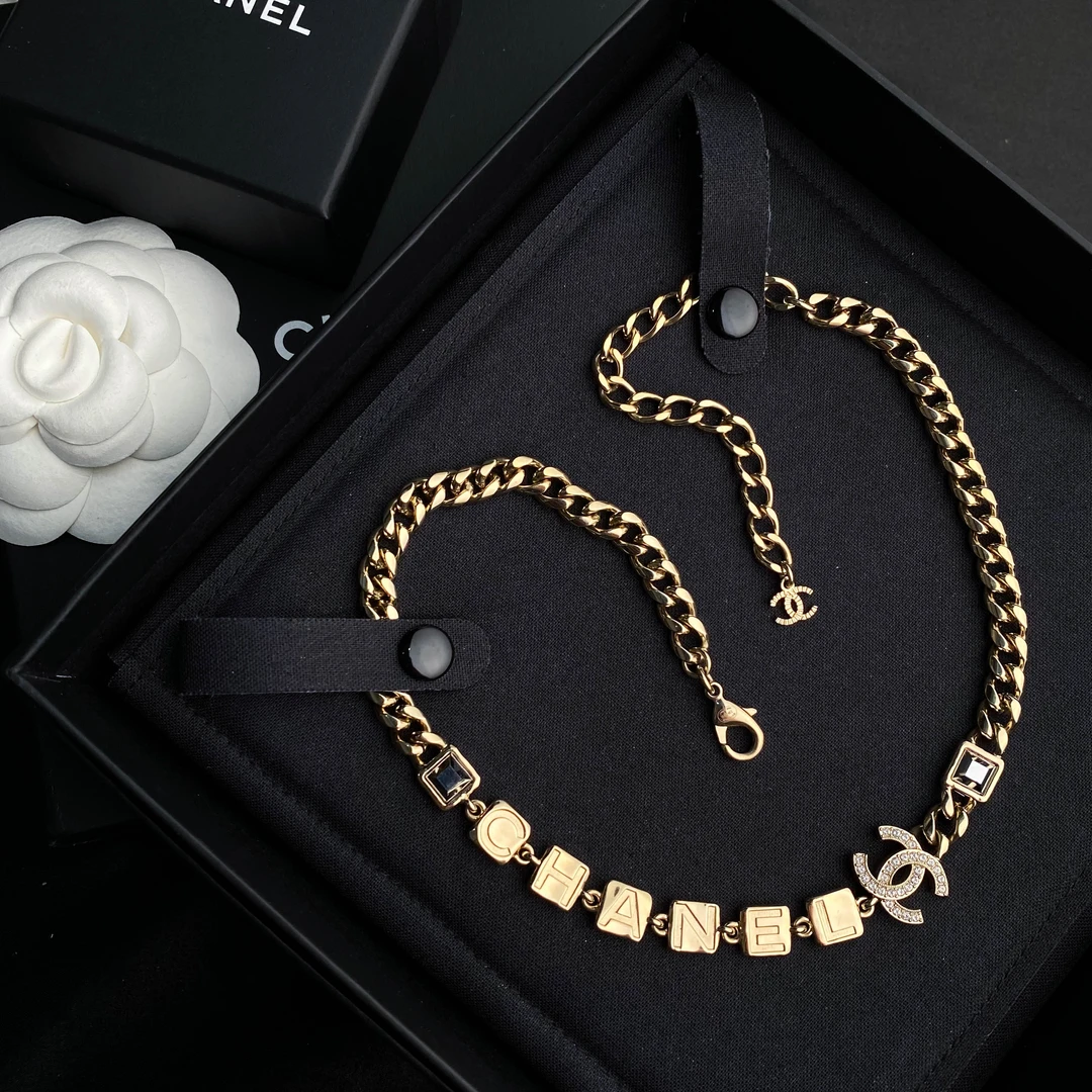99新 Chanel/香奈儿 经典双C香槟金方块字母镶钻项链 S3660