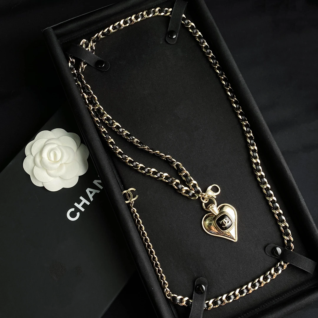 95新 Chanel/香奈儿 经典黑金皮穿链 双C爱心金属腰链 S991