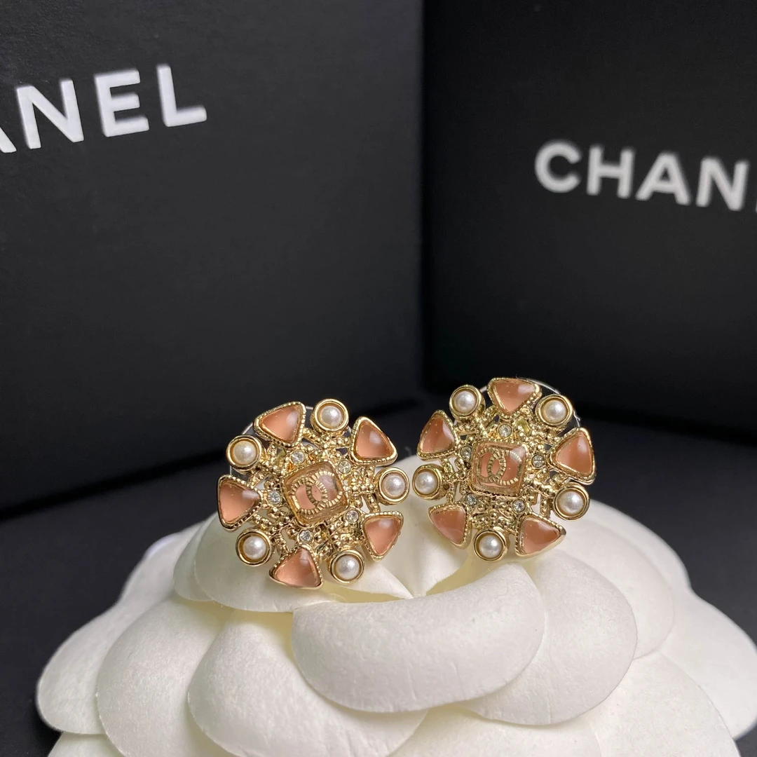 全新未使用 Chanel/香奈儿 FL 经典双C 粉色琉璃珍珠 耳钉 S4629
