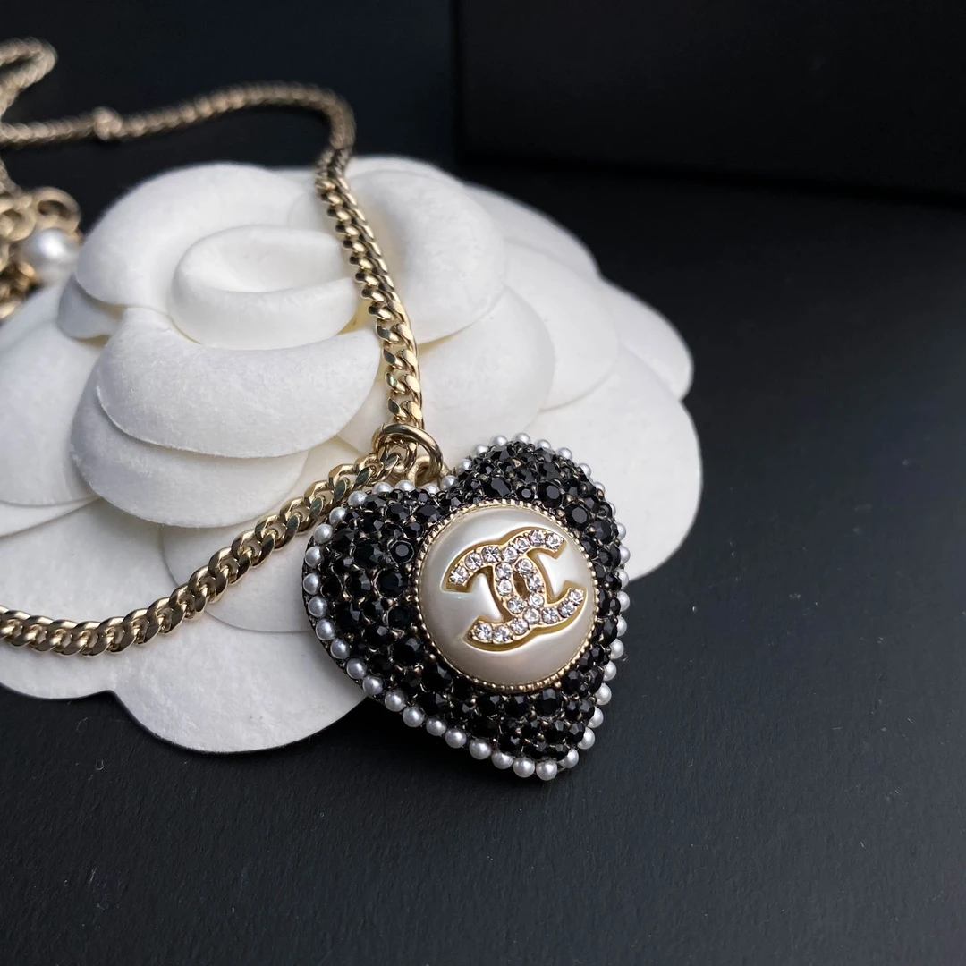 全新未使用 Chanel/香奈儿 经典双C 黑色爱心镶钻项链 S4259