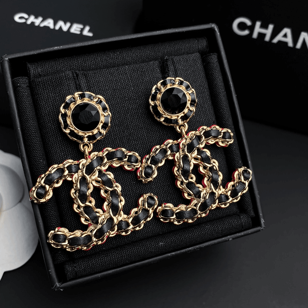 全新未使用 Chanel/香奈儿 经典皮穿链 双C粉边logo 耳环 S3550