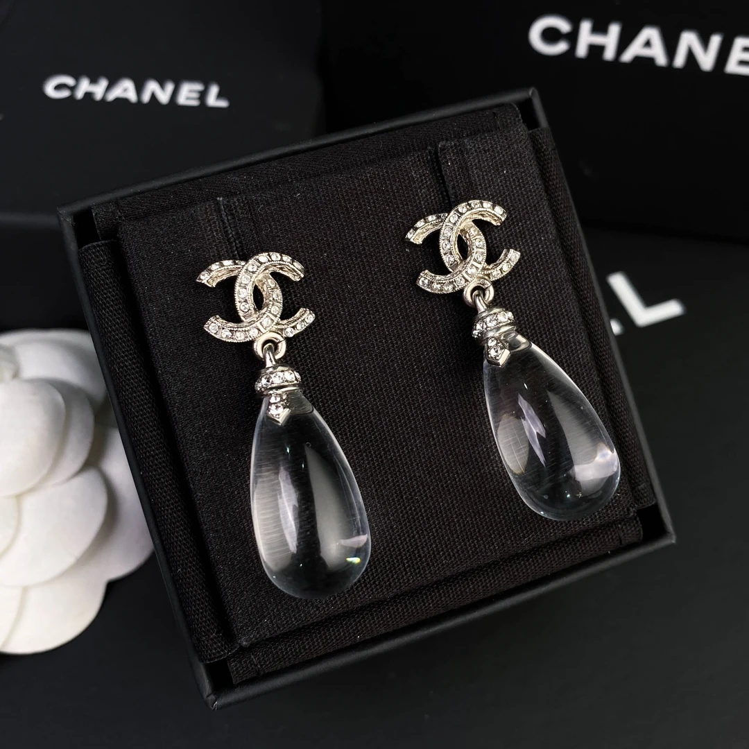 全新未使用 Chanel/香奈儿 经典双C 透明水滴镶钻耳环 S4470