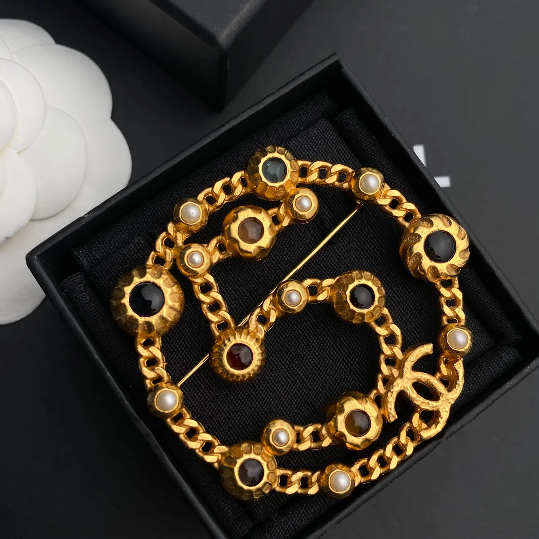 全新未使用 Chanel/香奈儿 经典双C 5号数字彩钻金属 胸针 S3906