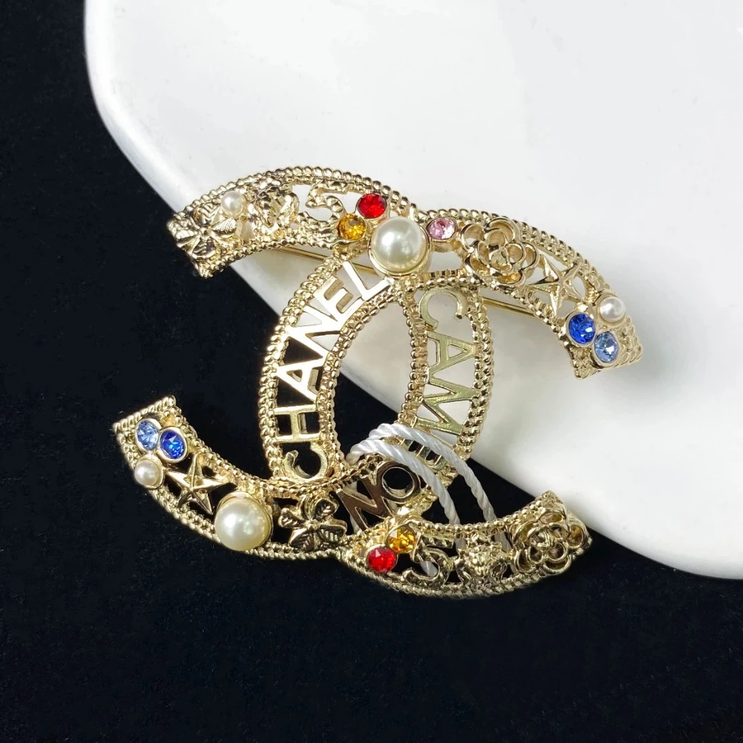 全新未使用 Chanel/香奈儿  经典双C logo金属镂空彩钻 胸针S4248