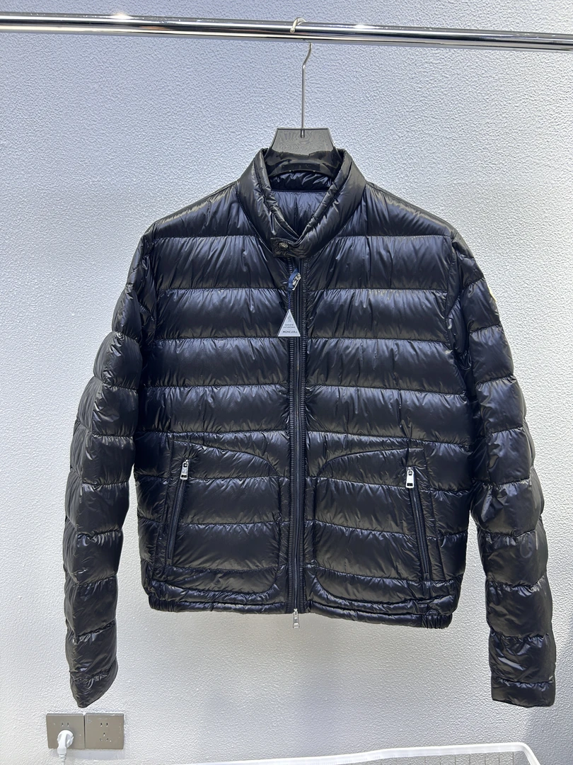 全新未使用Moncler 男士冬季薄款立领羽绒服外套 Acorus 1A10600