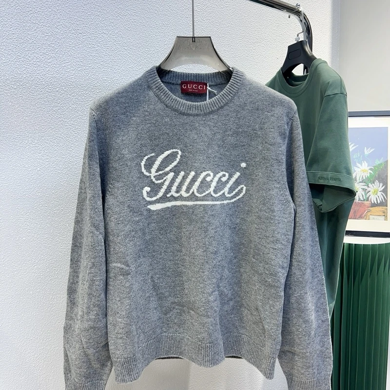 全新未使用Gucci古奇 字母标语刺绣男士灰色圆领羊毛针织 795347