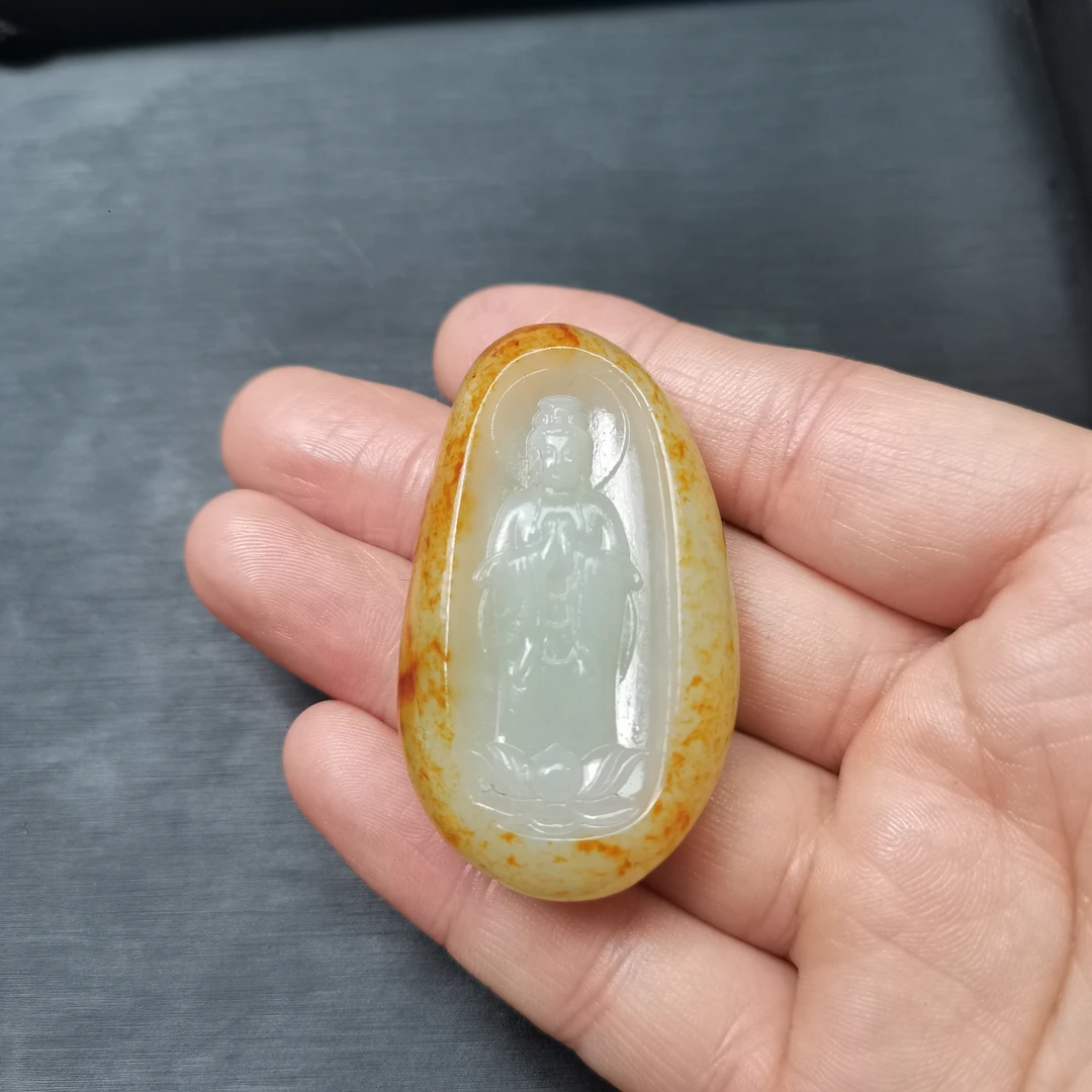 新疆和田玉站观音挂件