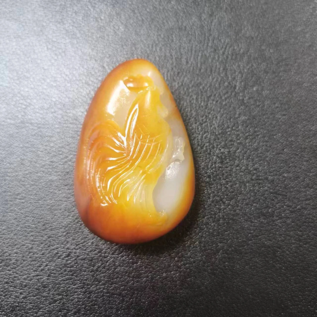 和田玉红皮金鸡独立1