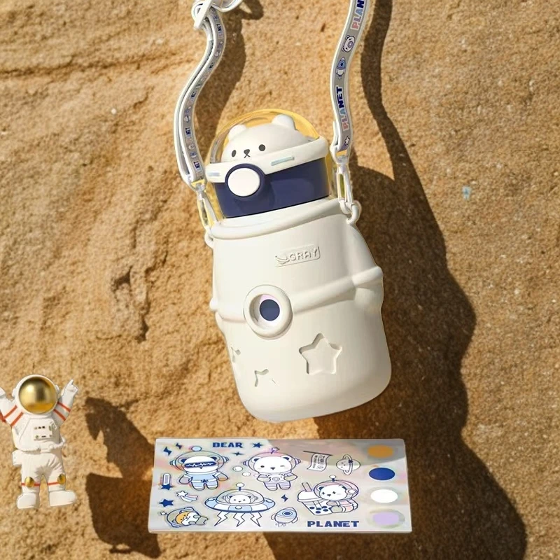 拉萨发货学生小孩水杯大肚杯太空杯网红可爱斜挎创意大容量幼儿园