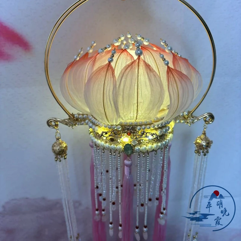 平湖晚霞古风饰品 真丝烫花 发光荷花