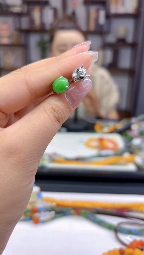 【闪购商品】翡翠戒指银S925镶嵌豹子J79
