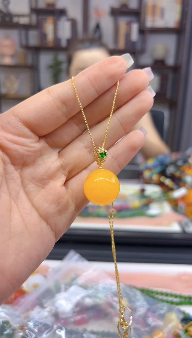 【闪购商品】蜜蜡吊坠(赠链)银S925镀金镶嵌D02