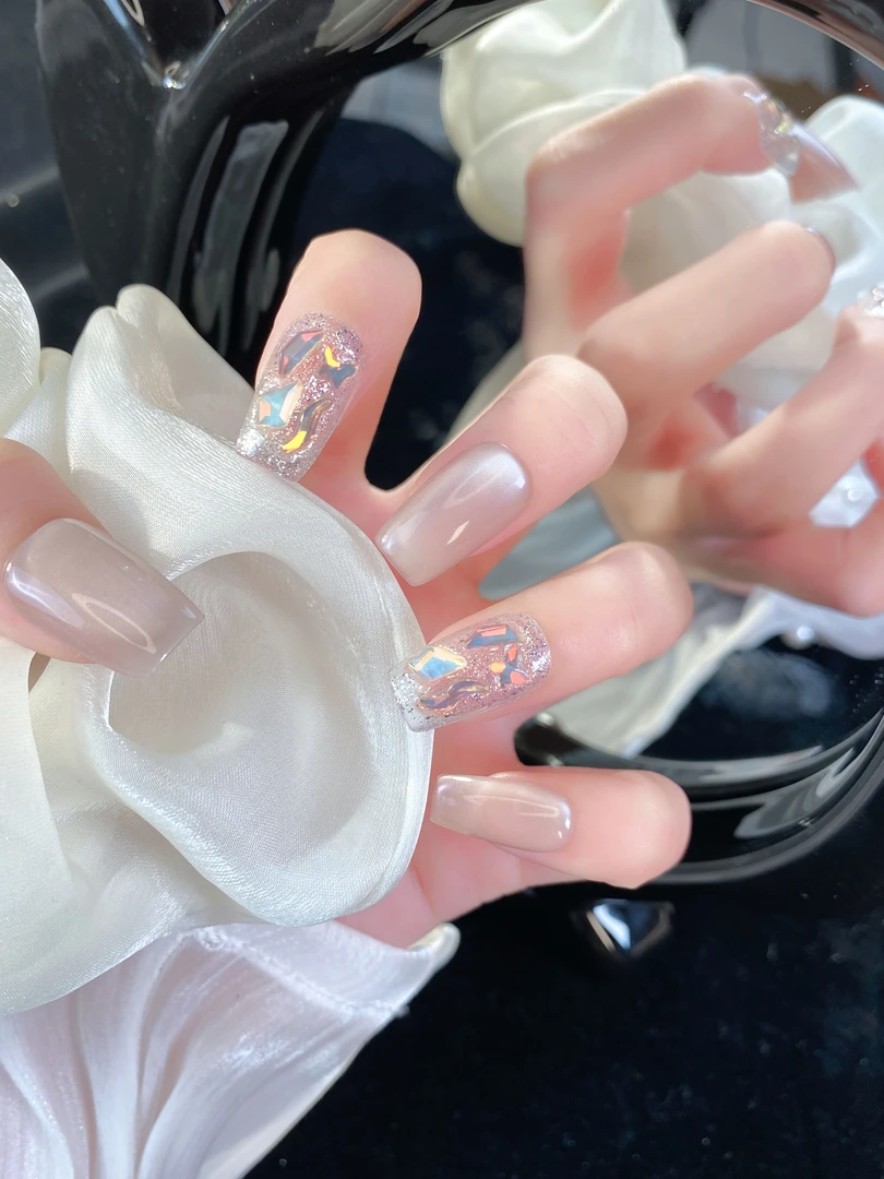 【西柚猫眼】秋冬爆款猫眼显白多巴胺跳色钻纯手工不伤本甲穿戴甲