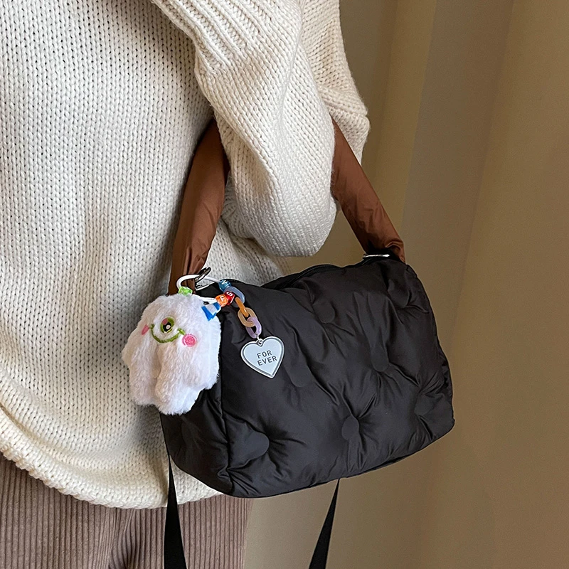 羽绒包包女2026新款秋冬上班棉服手拎包休闲百搭云朵包单肩斜挎包