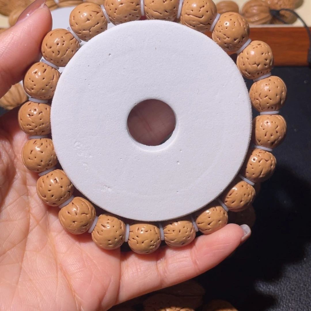 【闪购商品】桃核手串我*听