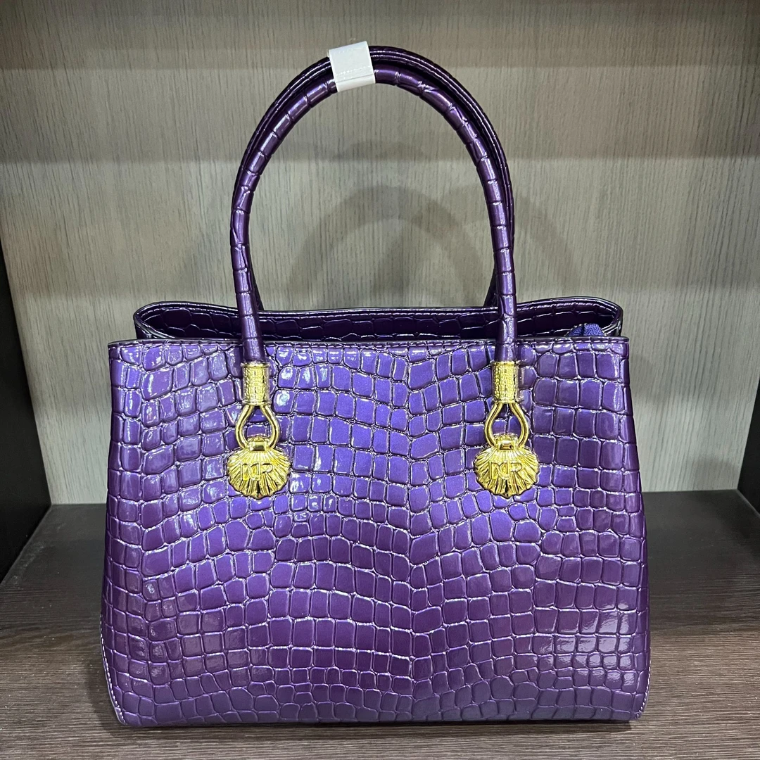 2024时尚轻奢百搭女士手提斜跨包B015