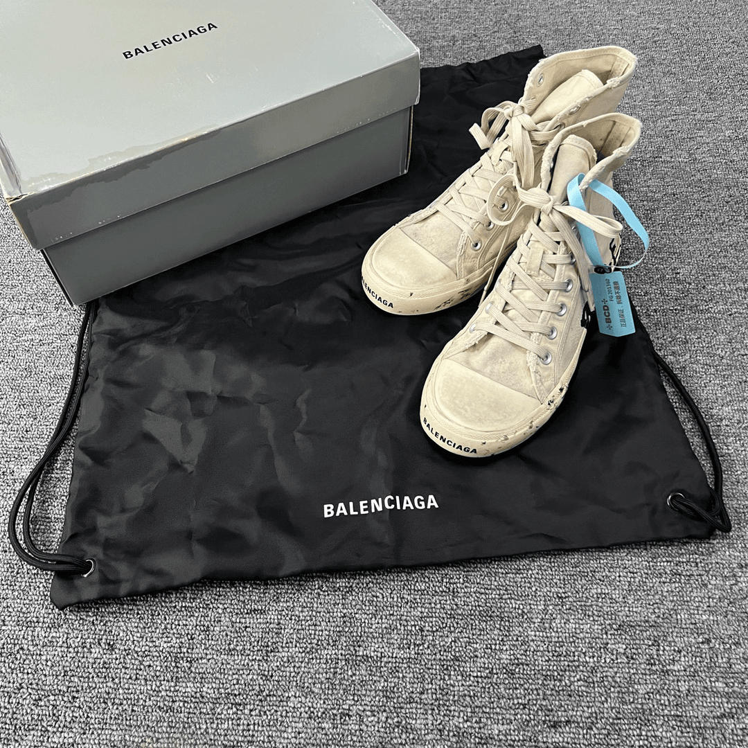 Balenciaga 巴黎世家 做旧字母logo帆布鞋 42码/98新/公价7700