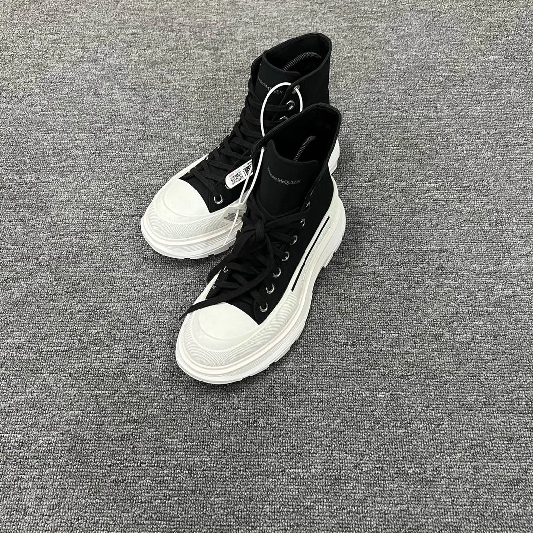 Alexander McQueen 麦昆 黑白帆布高帮板鞋 40码/99新/公价5500