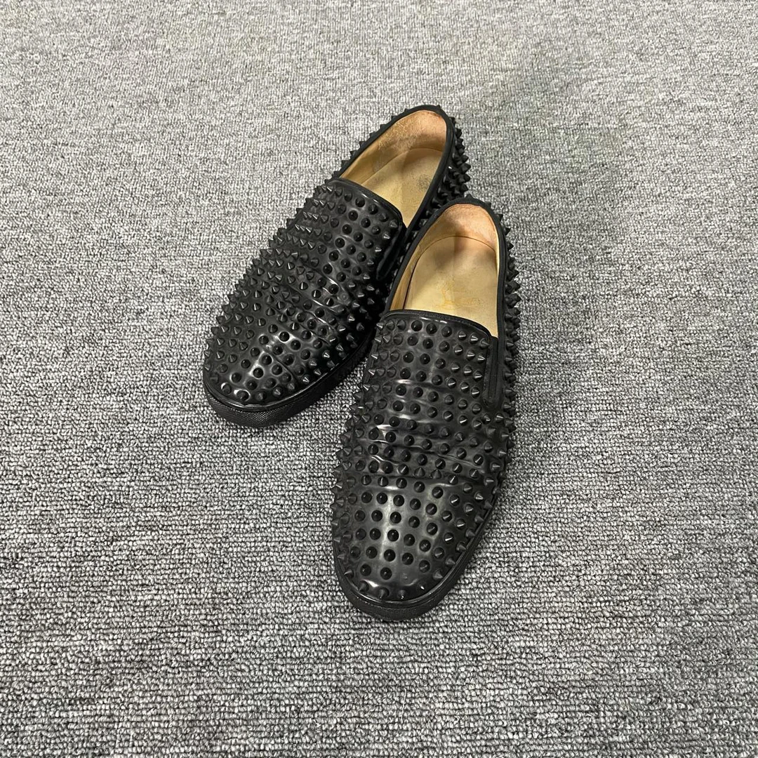 Christian Louboutin CL 黑色铆钉红底一脚蹬板鞋 41.5码/95新/公