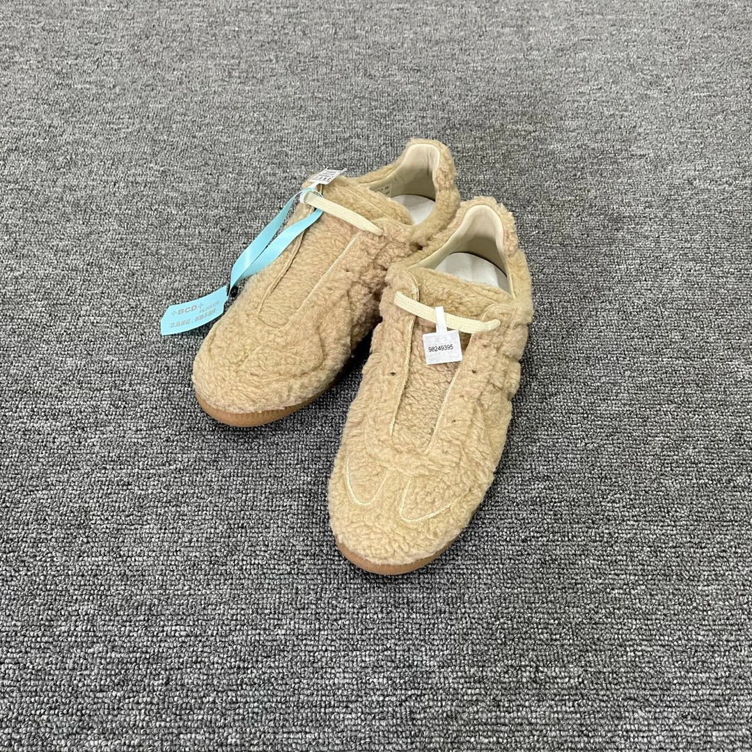 Maison Margiela 马吉拉 棕色泰迪德训板鞋 40码/全新/公价3700/