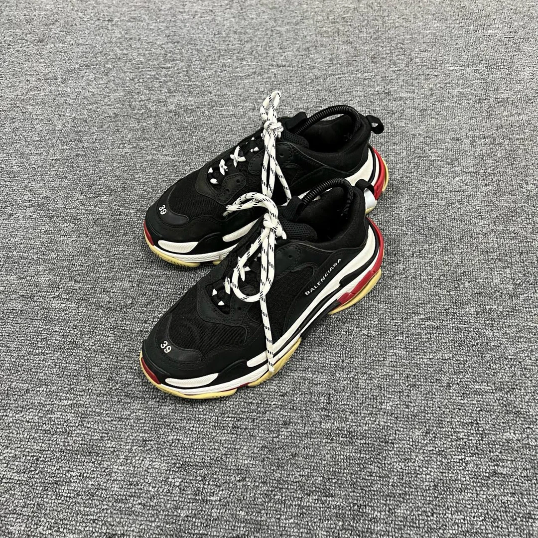 Balenciaga 巴黎世家 TripleS 黑红做旧老爹鞋 39码/9新/公价8200