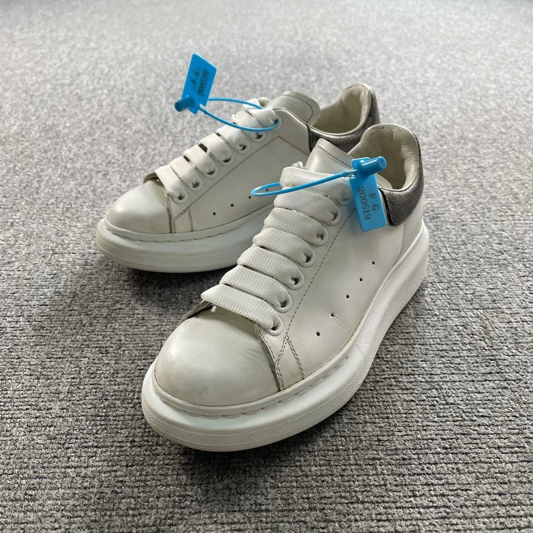 Alexander McQUEEN 麦昆 白色银尾板鞋 36码/9新/公价4500/无配件