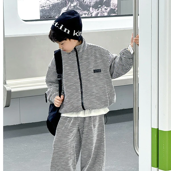 Q宝家童品8月新款儿童卫衣2024秋季拉链条纹外套男童休闲百搭上衣