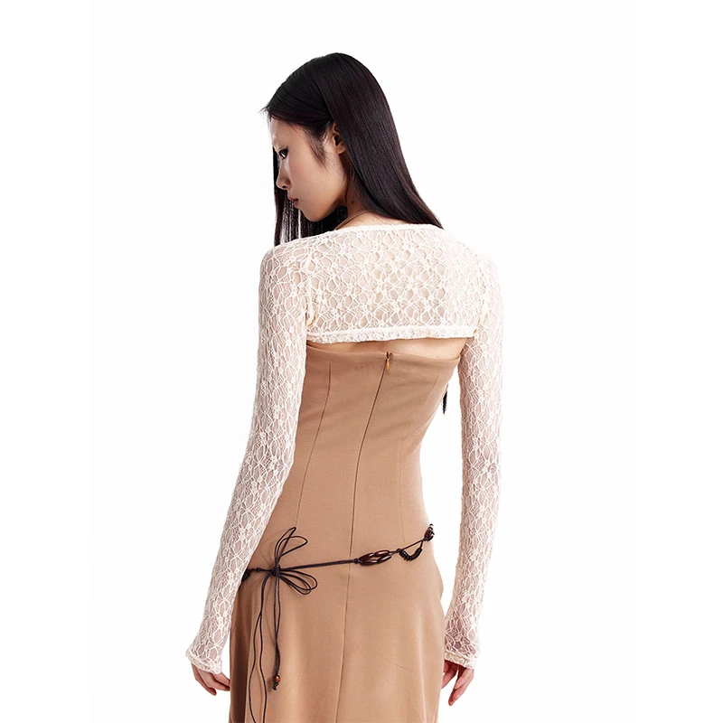 Rustynaill裸色镂空蕾丝花边弹力紧身搭配轻薄长袖坎肩袖外套女