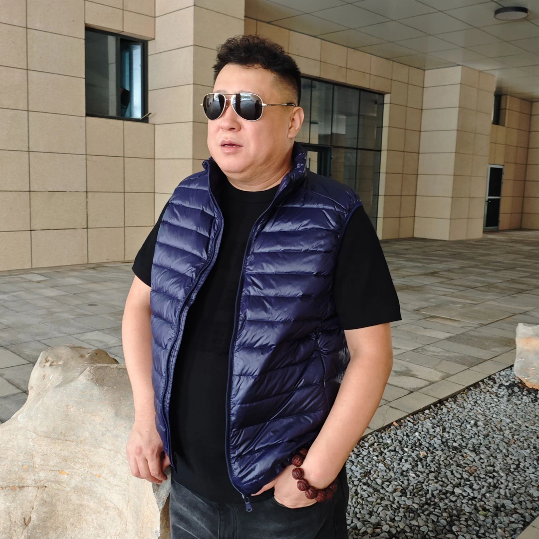 大码男士时尚百搭加肥加大秋冬保暖胖子轻薄休闲立领男羽绒背心KP