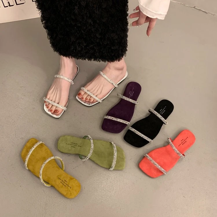 法式平底水钻一字拖鞋女2024夏季新款露趾方头闪闪高级凉拖沙滩鞋