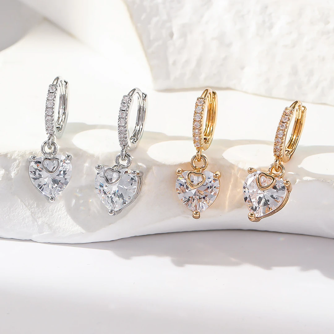 黄铜合成锆石耳饰 韩版时尚爱心耳扣镶嵌锆石镂空耳扣女士礼物