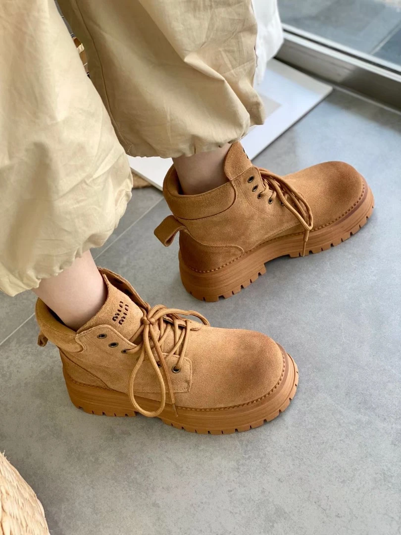 欧货磨砂真皮马丁靴2024秋冬新款厚底系带机车靴英伦风复古大黄靴