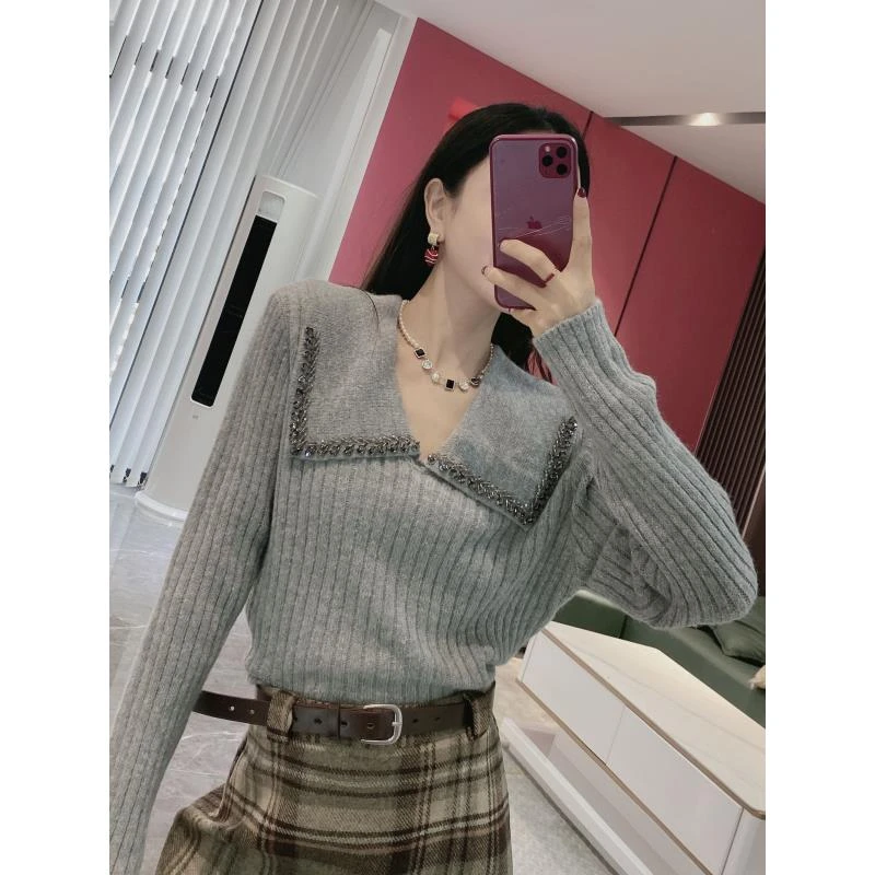 坑条纹钉钻翻领毛衣692308