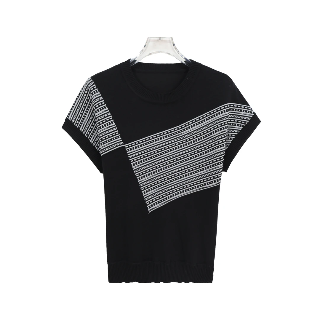 百搭圆领宽松透气舒适格纹T恤X26865