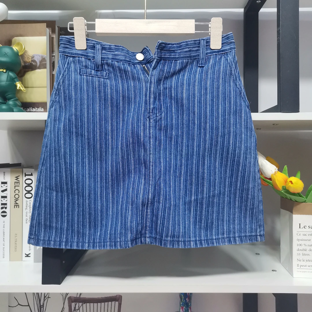 KZ8123【春季新款】时尚蓝色竖条纹牛仔短裙