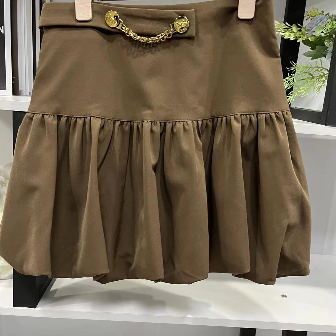 G21763【春季新款】时尚深咖色带链条百褶半身短裙