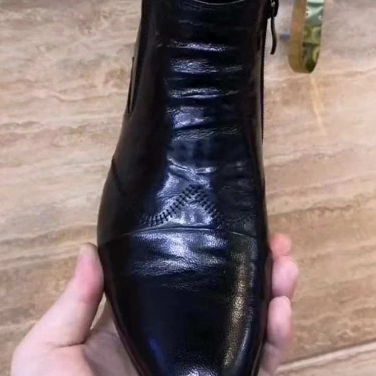 新款高品质全皮面休闲百搭男鞋