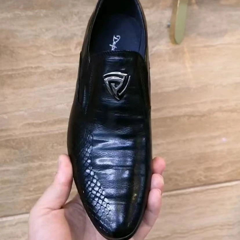 新款高品质全皮面休闲百搭男鞋