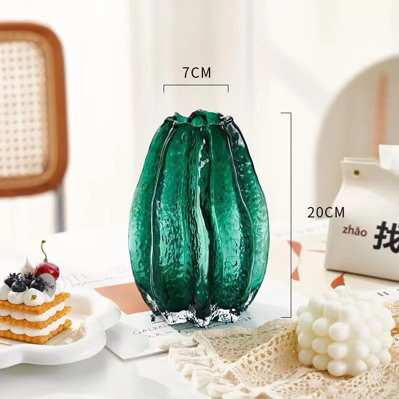 01  绿色小号杨桃玻璃花瓶