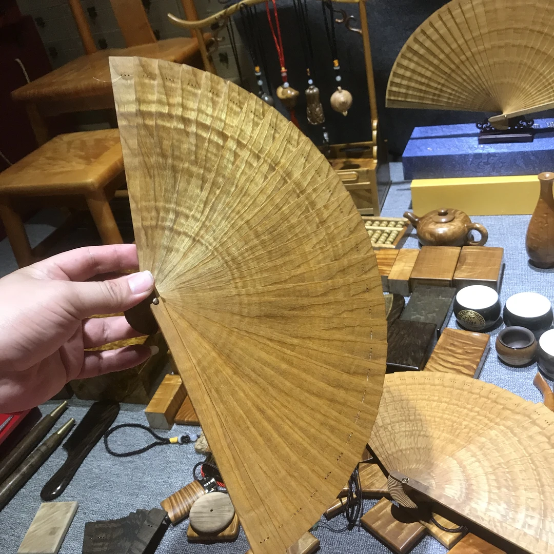 小叶桢楠苏扇21cm带底座精美礼盒包装无漆无蜡香味十足摆件