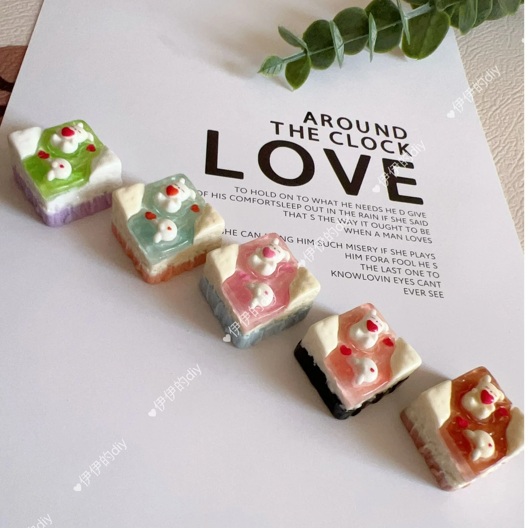 【伊伊定制 - 恋爱兔兔慕斯蛋糕】树脂食玩配件 DIY手工饰品