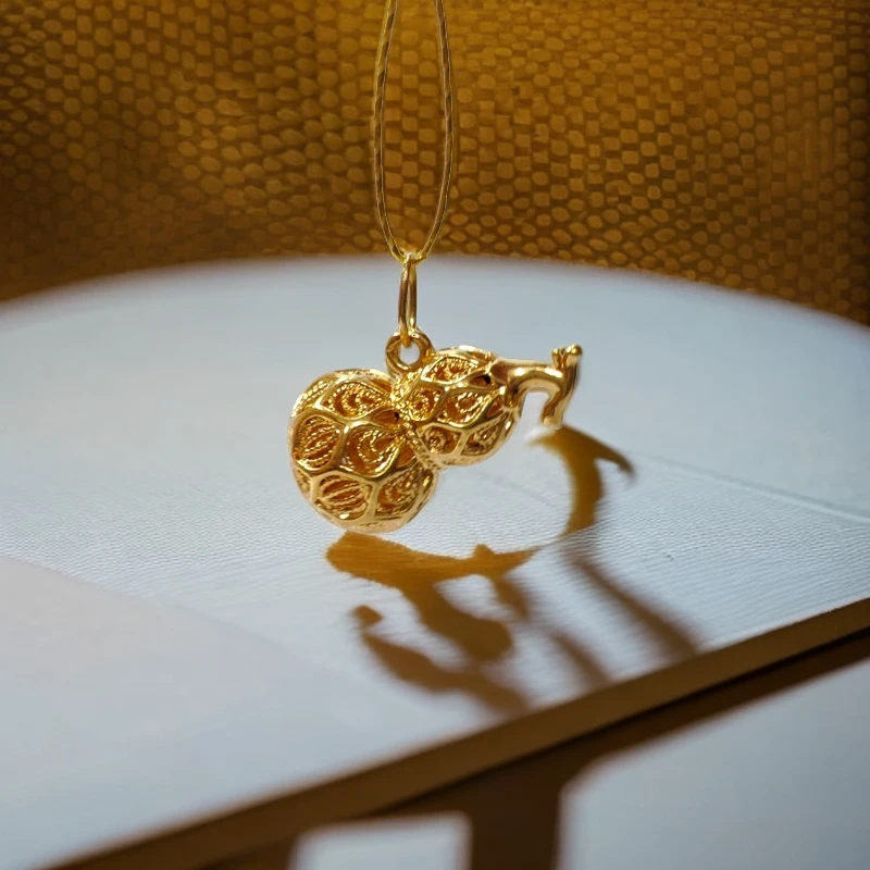 18K金葫芦吊坠轻奢经典素款0362（18mm）