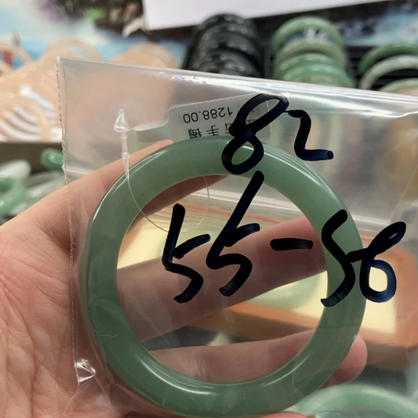 【闪购商品】石英质玉手镯未镶嵌