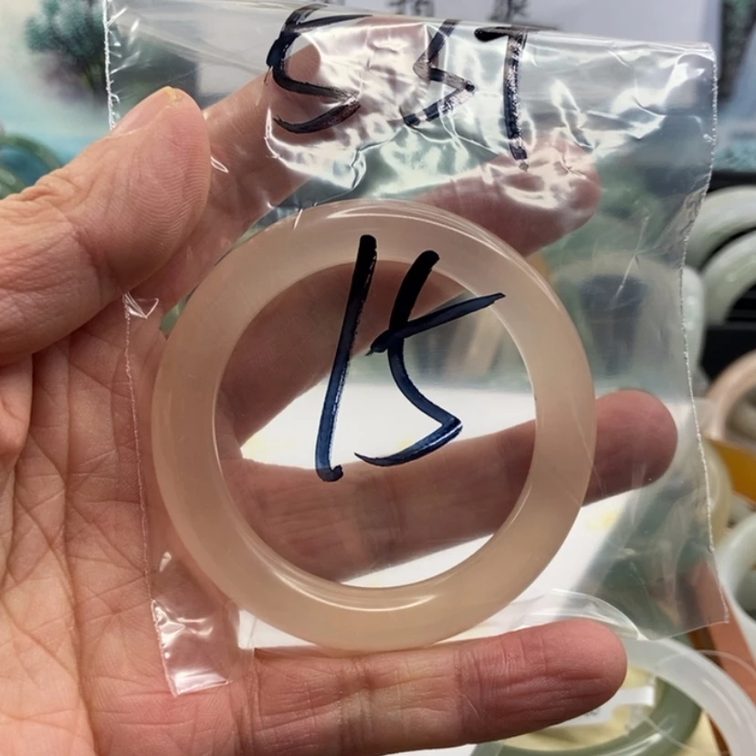 【闪购商品】石英质玉手镯未镶嵌