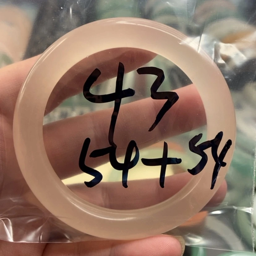 【闪购商品】石英质玉手镯未镶嵌云
