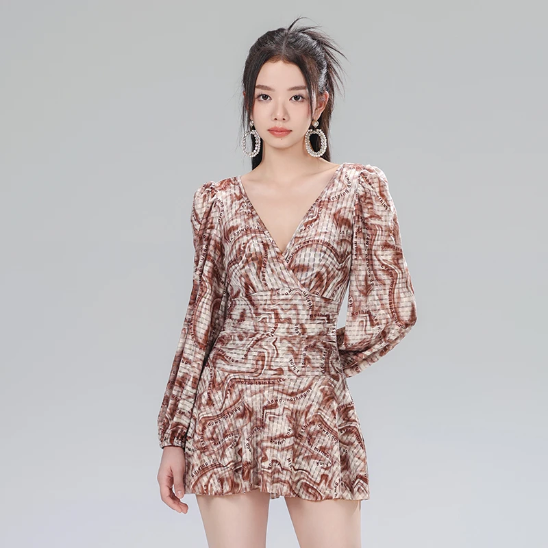 长袖泳衣女高级感女孩遮肉防晒性感连体小胸泡温泉修身NL23080